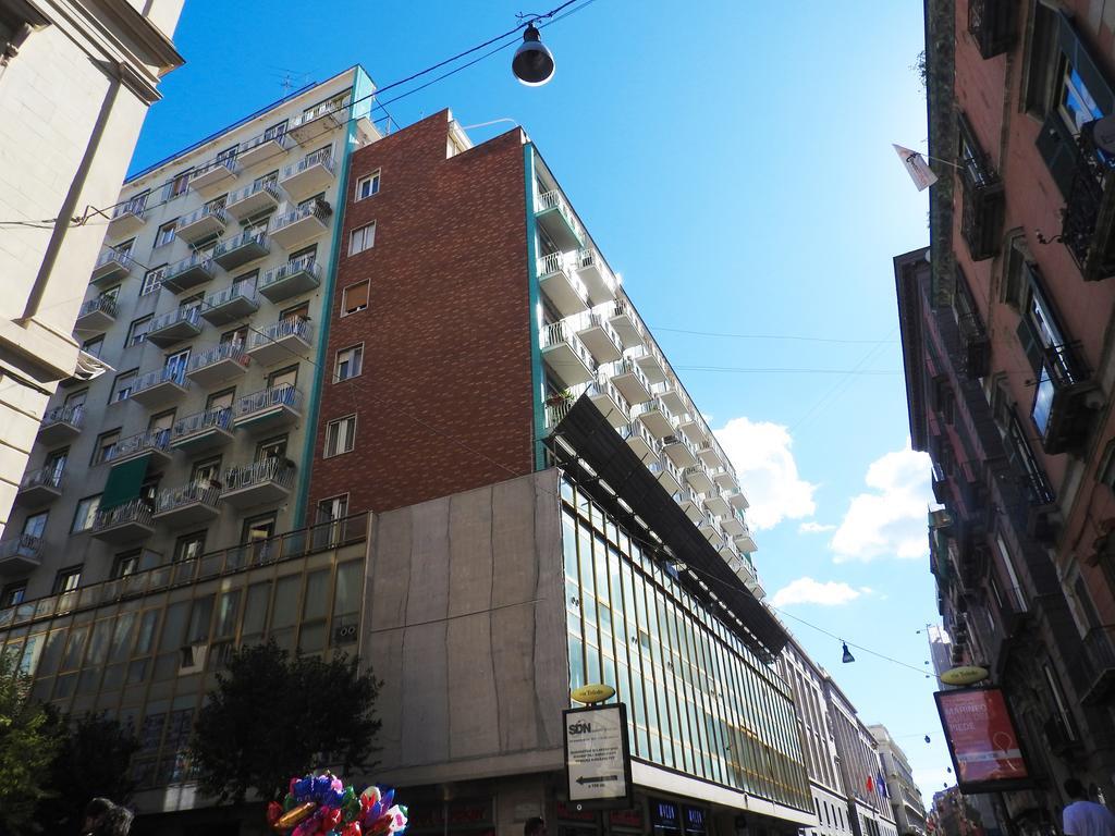 Bed And Breakfast Via Toledo 156 เนเปิลส์ ภายนอก รูปภาพ